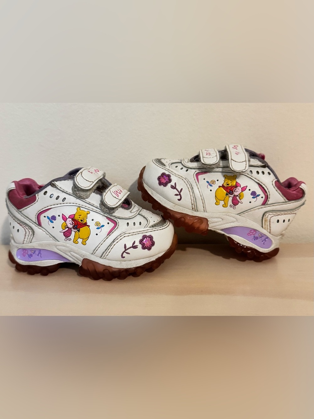 Vintage 1990s Winnie The Pooh Shoes Pooh & Piglet Flowers Baby Toddler Size 3